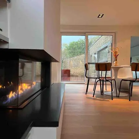 別荘 Cosy House With Open Fireplace And Phenomenal Garden